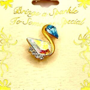 Austrian Crystal Swan lapel Pin Sawn Brooch